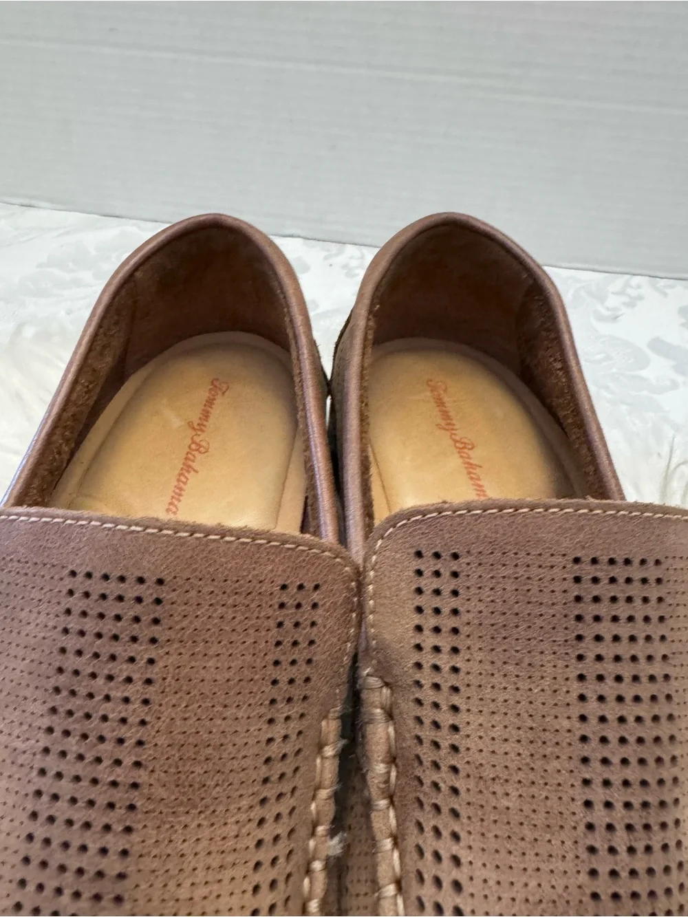 Tommy Bahama Felton Men’s 8M Nubuck Slip On Brown Loafer Shoe Stylish Vented